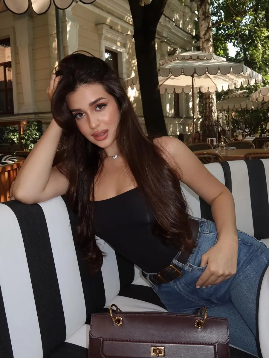 Gulnar escort in Phuket